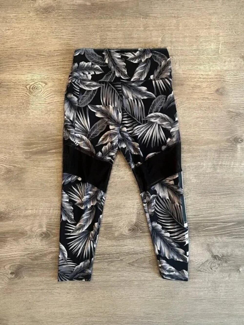Victoria's Secret PINK Ultimate Leggings (Silver Tropical)